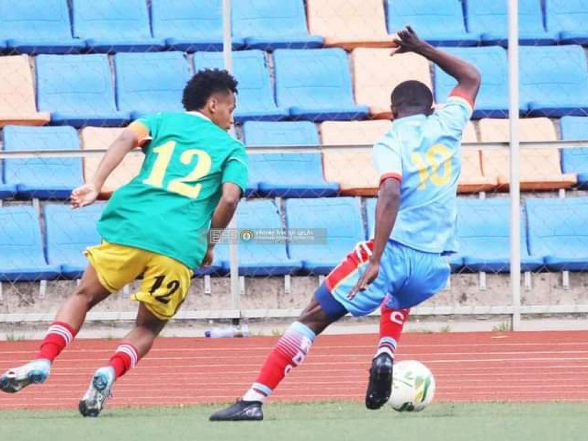 L'attaquant congolais, Elie Panzu en duel avec un joueur éthiopien, lors du match aller disputé à Addis-Abeba. ]Photo d'illustration]