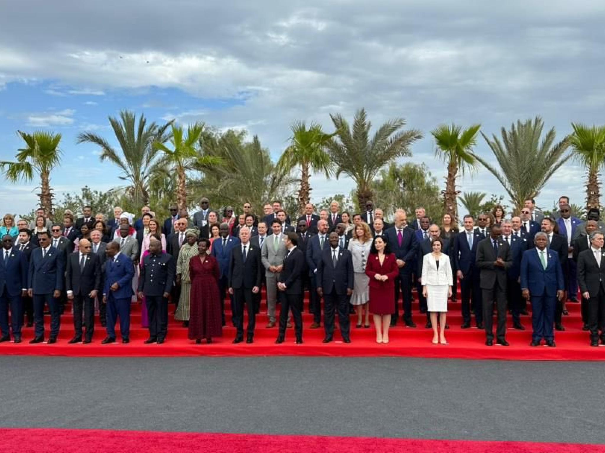 Photo de famille à l'ouverture du 18 sommet de la Francophonie à Djerba