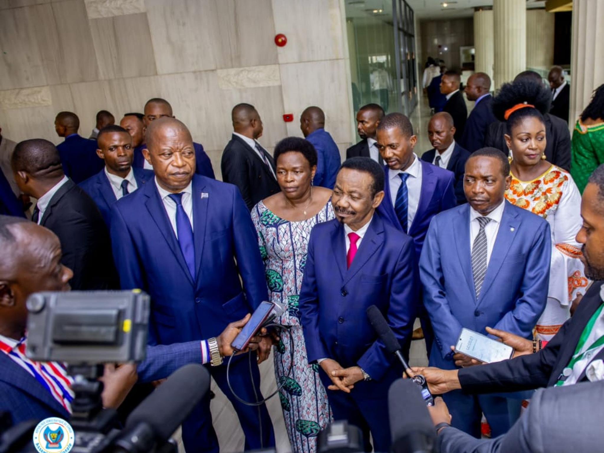 Christophe Mboso accompagné des membres du bureau de l'Assemblée nationale à la sortie de l'audience accordée par le Facilitateur Uhuru Kenyatta