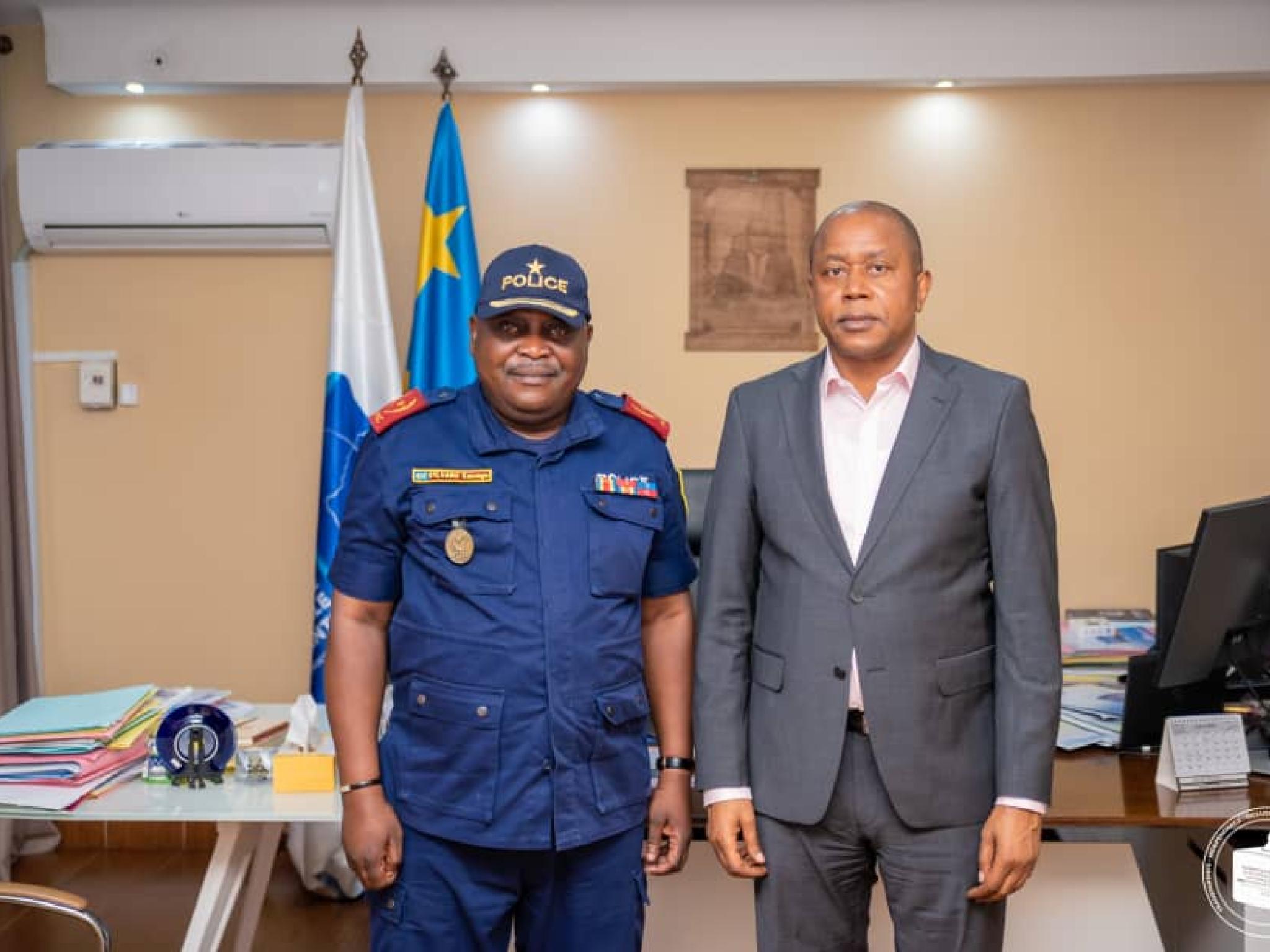 Le commissaire provincial de la Police nationale pour la ville de Kinshasa, Sylvano Kasongo et Denis Kadima, président de la CENI