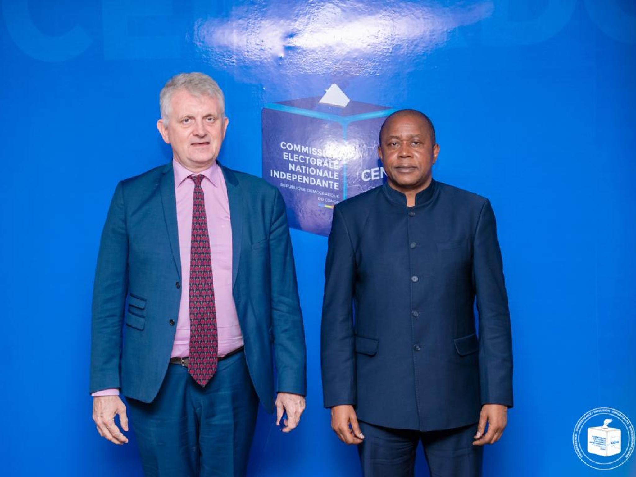 L'ambassadeur de l'UE auprès de la RDC, Jean-Marc Châtaigner et le Président de la CENI, Denis Kadima, lundi 06 février 2023
