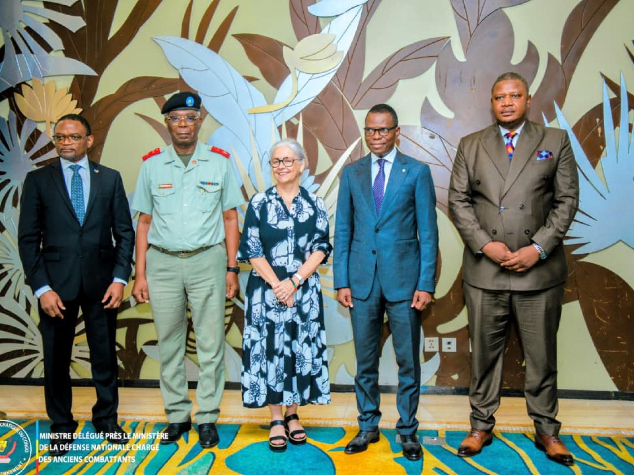 RDC : Eliezer Ntambwe loue la collaboration entre le gouvernement et ...