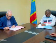 Le ministre Muhindo Nzangi Butondo signe avec la firme grecque Géothermiki un MoU pour développer les agropoles