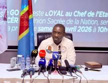 Le député national Patrick Munyomo lors d’une conférence, le 11 avril 2026, à Kinshasa