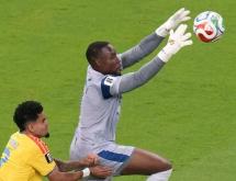 Lionel Mpasi et l'attaquant colombien Luis Diaz [Photo d'illustration]