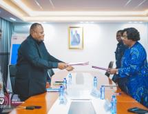 Le gouverneur de la ville de Kinshasa Daniel Bumba et la DG de la RTNC Sylvie Elenge [photo d'illustration]