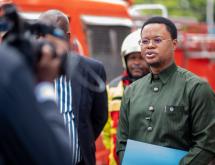 Le député provincial Jared Phanzu lors de sa descente à la Brigade provinciale anti-incendie de Kinshasa, où il s’est rendu pour évaluer les conditions de fonctionnement et les moyens d’intervention du service.