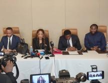 Maître Dorothée Madiya entourée des autres avocats-conseils de Fally Ipupa.