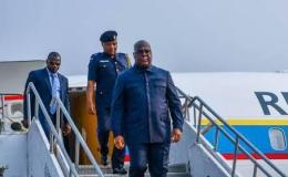 Félix Tshisekedi et ses gardes du corps à la descente d'avion. [Photo d'illustration]