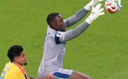 Lionel Mpasi et l'attaquant colombien Luis Diaz [Photo d'illustration]