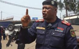 Le Commissaire divisionnaire principal de Kinshasa, Israël Kantu Bakuku, lors d'une parade à Kinshasa