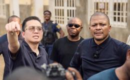 Le ministre Didier Budimbu, et le directeur général de la société chinoise Mango international à Kasangulu '