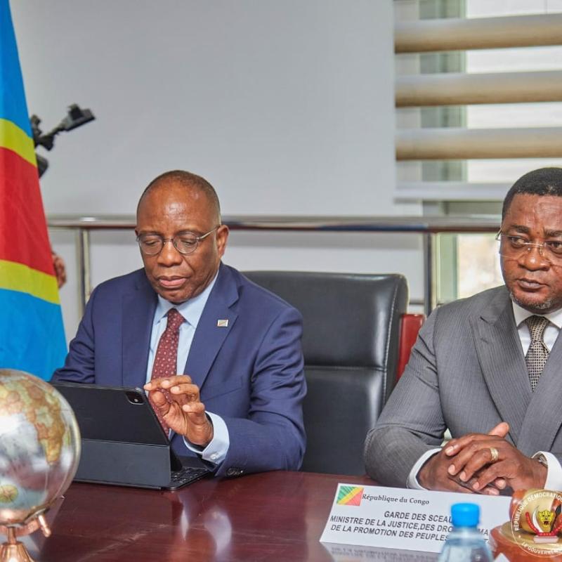 Le ministre de la justice Guillaume Ngefa, avec son homologue congolais, Ange Aimé Wilfrid Bininga [photo d'illustration]