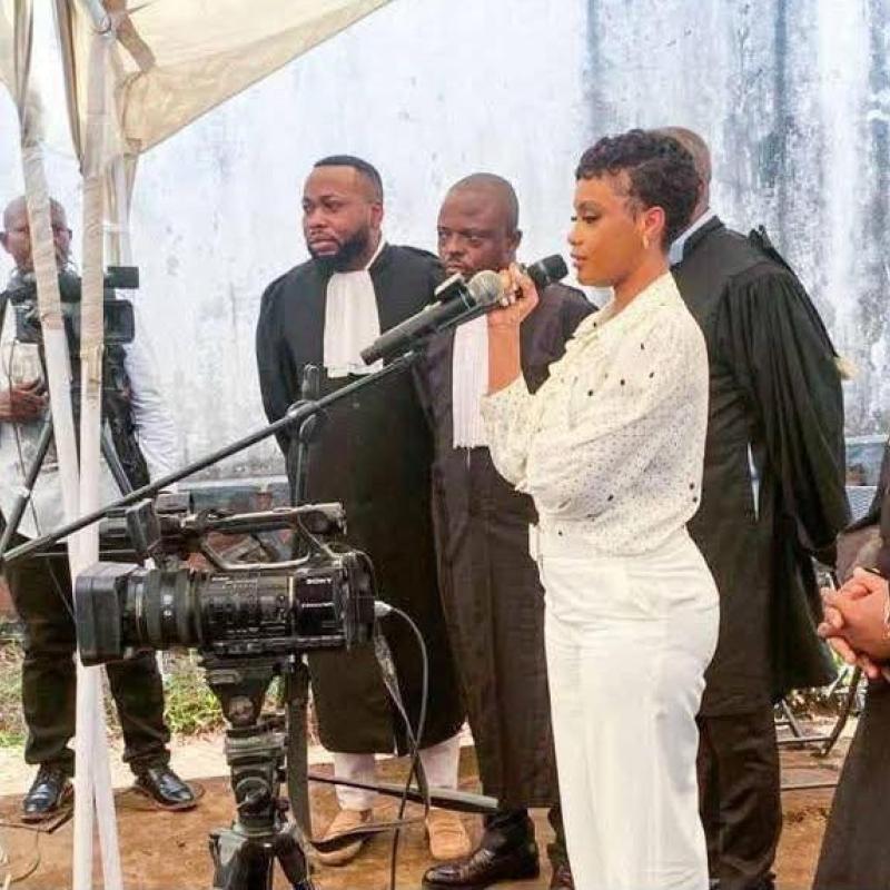 La chanteuse congolaise Déborah Mulanga Tshimpaka dit Rebo Tshulo lors d'une audience au tribunal militaire de garnison de Kinshasa-Ngaliema