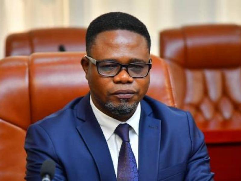 Le ministre du numérique Eberande Kolongele