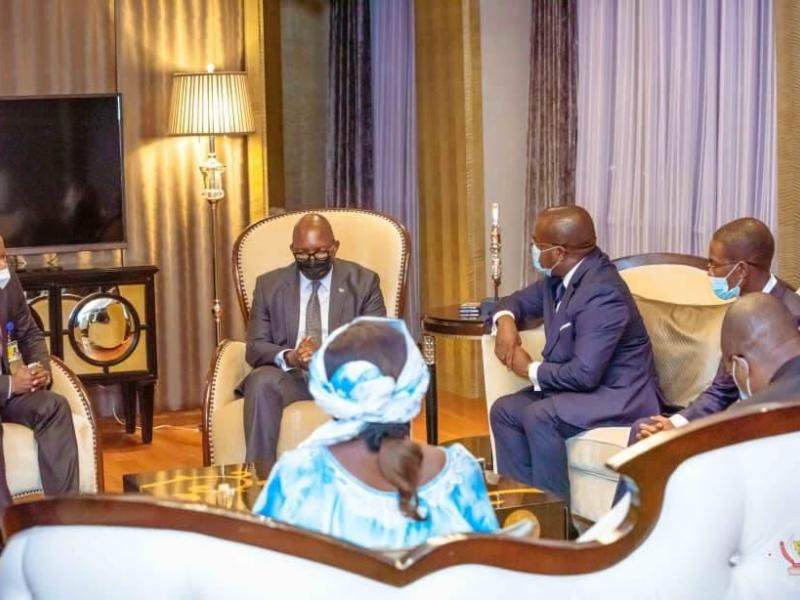 Sama et la délégation de l'OMAOC conduite par Chérubin kende 