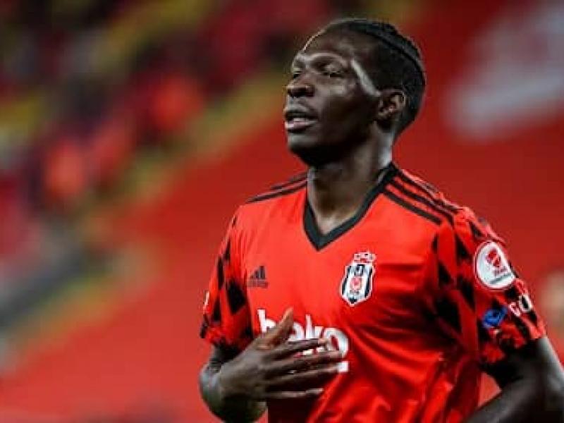 L'international congolais, Fabrice N'sakala sous les couleurs de Besiktas.