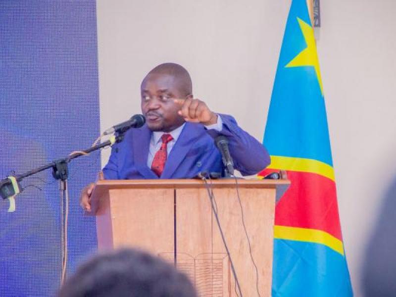 Le ministre de l'ESU, Muhindo Nzangi intervenant à la clôture des états généraux des universités