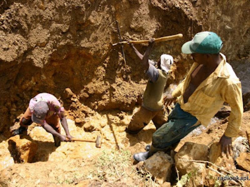 Un site minier en RDC exploité illégalement par la population