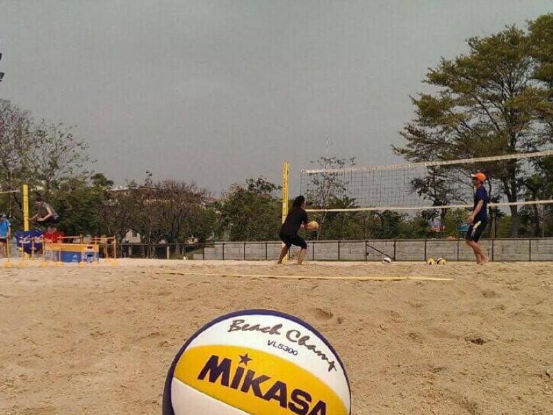 Un tournoi du beach-volley en Chine