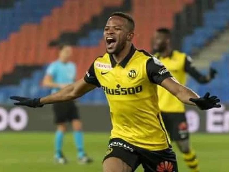 Meschack Elia célèbre le but face à Cluj en préliminaires de la Ligue des Champions