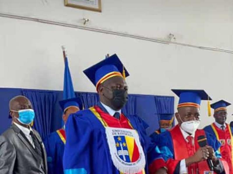 Le général Célestin Kanyama proclamé docteur en droit, samedi 18 septembre
