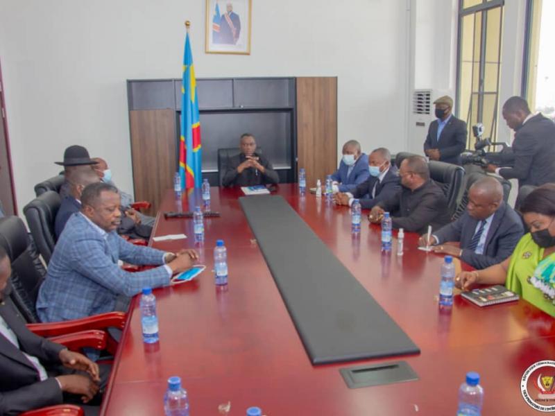Le Vice-premier ministre de l'intérieur et sécurité en audience avec les députés nationaux Né Kongo