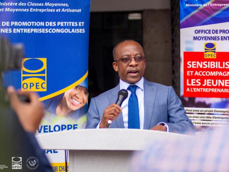 Le ministre d'État Eustache Muhanzi lors des matinées d'informations et de sensibilisation des PMEA