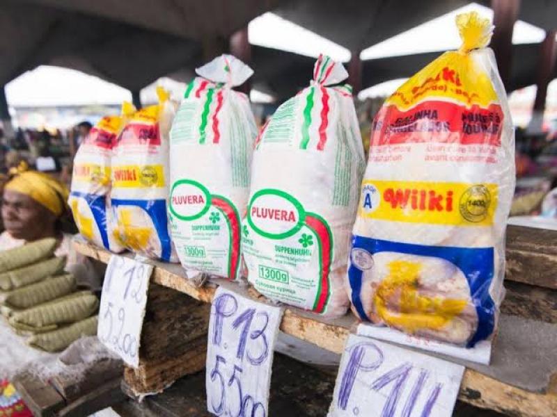 Vente des vivres sur l'un des étalages du grand Marché