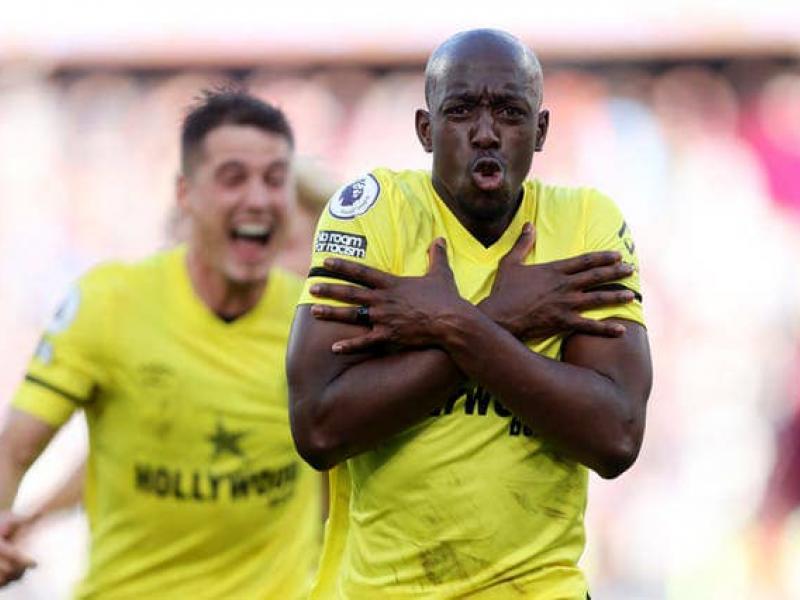 L'international congolais, Yoane Wissa en train de célébrer le but face à West Ham.