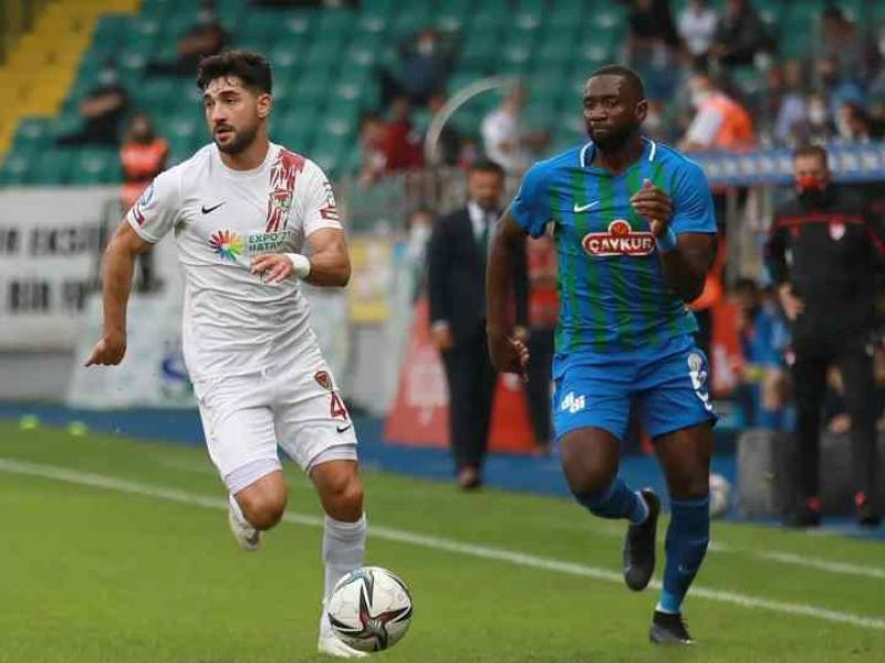 Yannick Bolasie lors d'un match officiel de la Superlig dans les couleurs de Rizespor