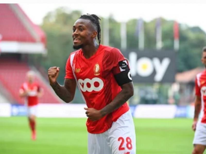 L'international congolais, Samuel Bastien sous les couleurs de Standard de Liège.