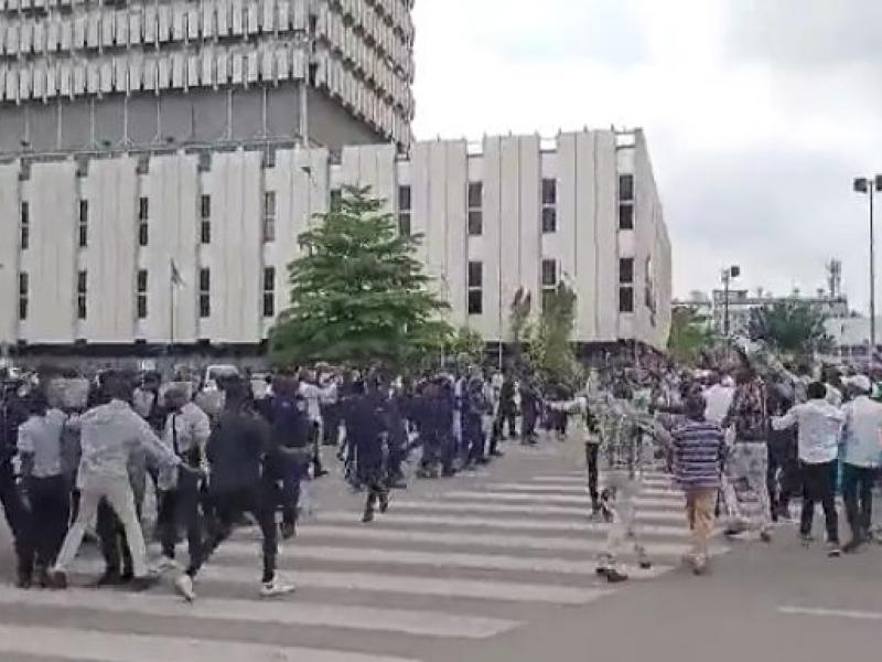 Manifestation du 22 Novembre par les militants du bloc patriotique