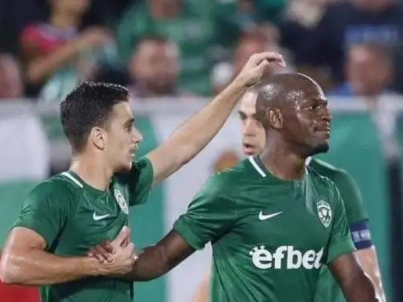 Jordan Ikoko et ses coéquipiers de Ludogorets en pleine célébration d'un but.