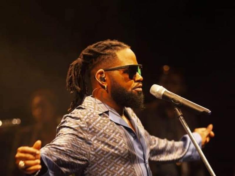 Le chanteur congolais, Ferré Gola