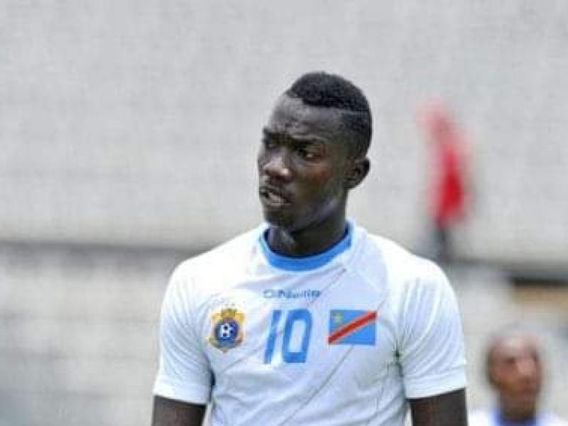 Silas Katompa en sélection nationale de la RDC, à l'époque sous le nom de Silas Wamangituka.