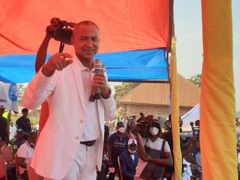 Moïse Katumbi s'adressant à la population d'Isiro