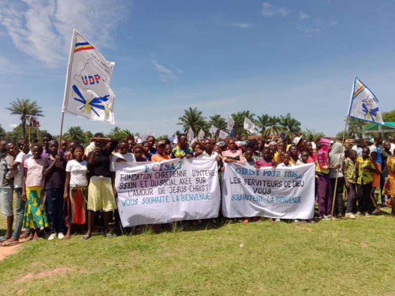 Les habitants du village de Mupompa en attente du chef de l'État