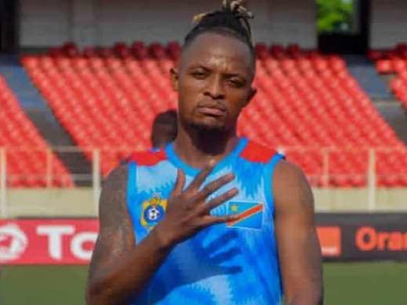 Walter Bwalya sous les couleurs de l'équipe nationale de la RDC, lors d'une séance d'entraînement au stade des martyrs de Kinshasa.