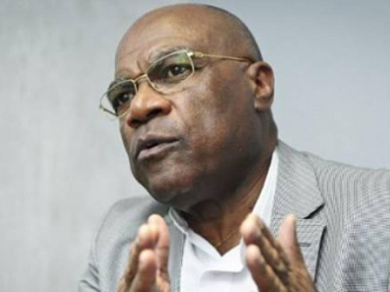 Le sénateur She Okitundu