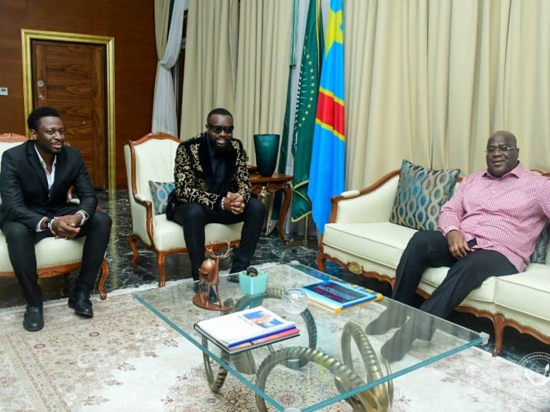 Le président Félix Tshisekedi lors d'un échange avec Maître Gims et Daju, dimanche 30 janvier