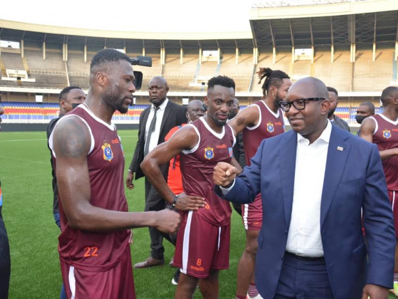Le premier ministre encourage les léopards, un jour avant la double confrontation face aux Lions d'Atlas du Maroc