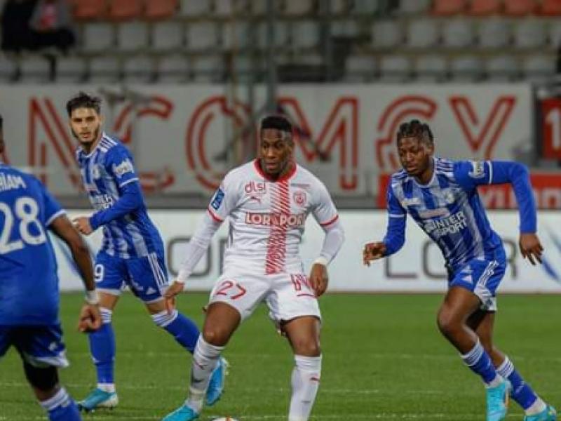 Yeni N'Gakoto sous les couleurs de l'AS Nancy Lorraine.