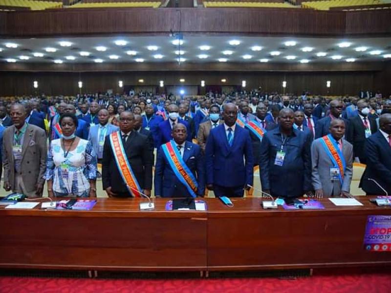 Les députés provinciaux de la République réunis au palais du peuple à Kinshasa.