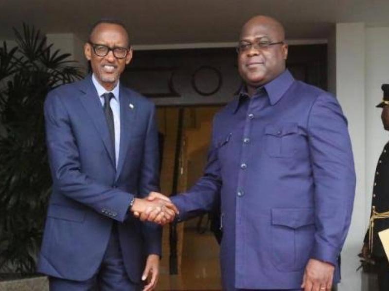 De gauche à droite, le président rwandais Paul Kagame et le président de la RDC Félix Tshisekedi