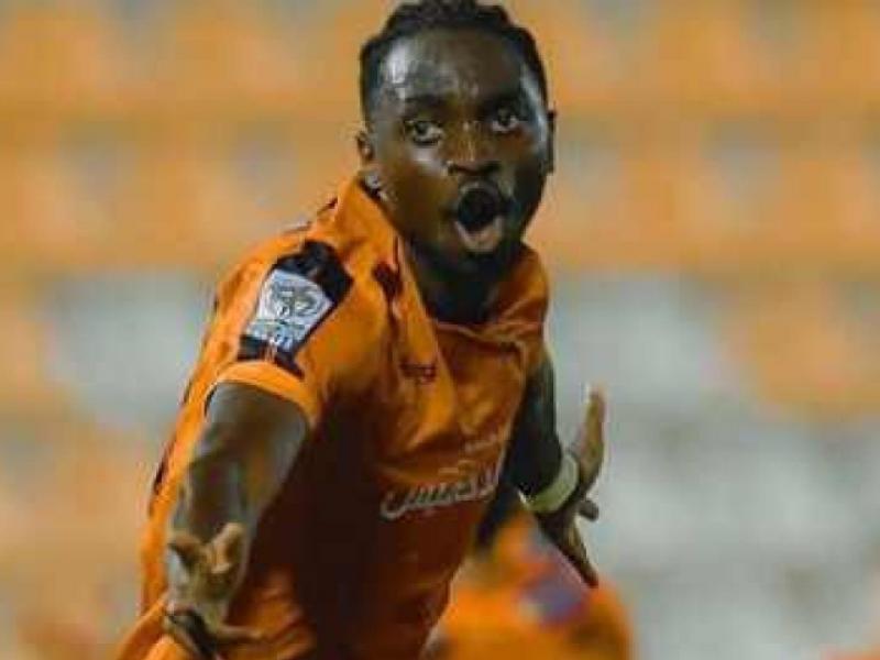 Chadrack Muzungu en pleine célébration d'un but, sous les couleurs de Renaissance Sportive Berkane.