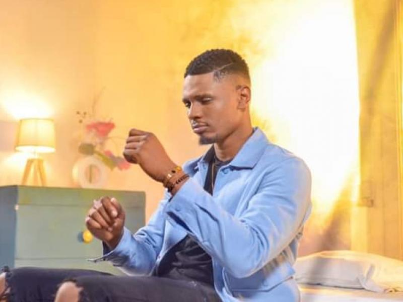 Gally Garvey lors du tournage d'un clip.