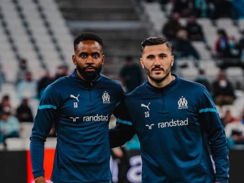 Cédric Bakambu et son coéquipier de l'OM, Sead Kolasinaç, lors de l'échauffement d'avant-match.