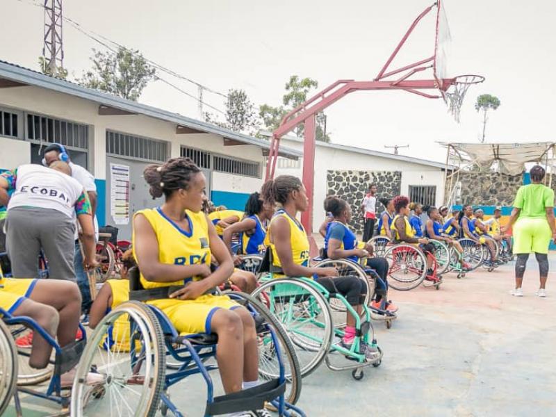 Les Léopards dames Basket sur fauteuil, lors de leur première séance d'entraînement à Goma.