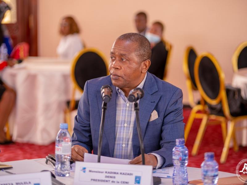 Le président de la CENI Denis Kadima lors de son mot à la clôture de l'Atelier sur les contentieux des candidatures à l'élection des gouverneurs et vice-gouverneurs dans les 14 provinces